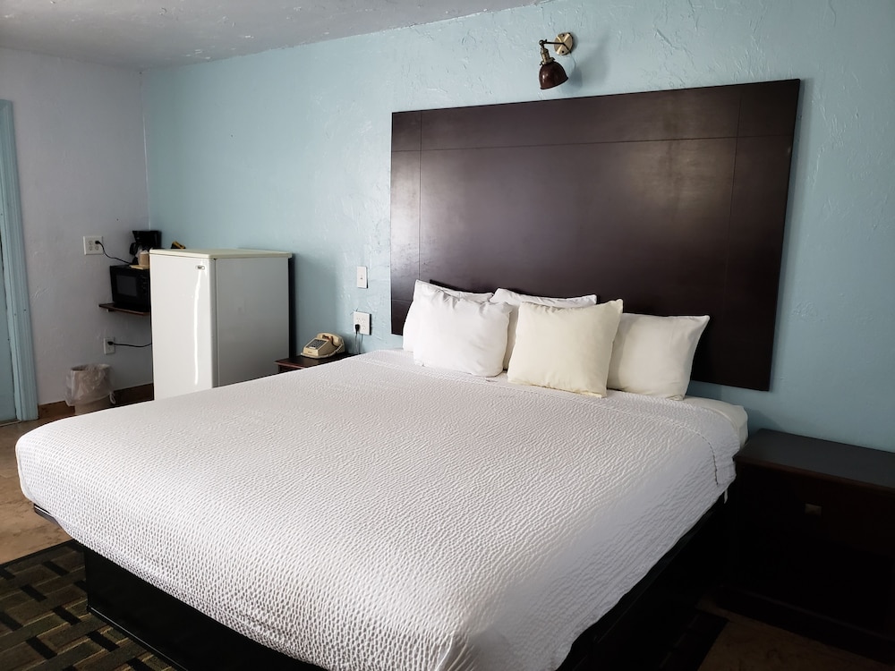 Topaz Motel - photo 11