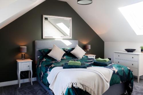 Emerald Lodge — 4-Star Luxury Hotel in Puddletown, United Kingdom