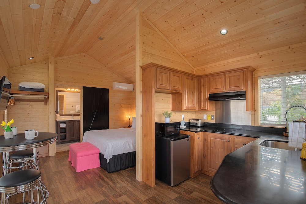 Carmel River Inn & Cottages - photo 39