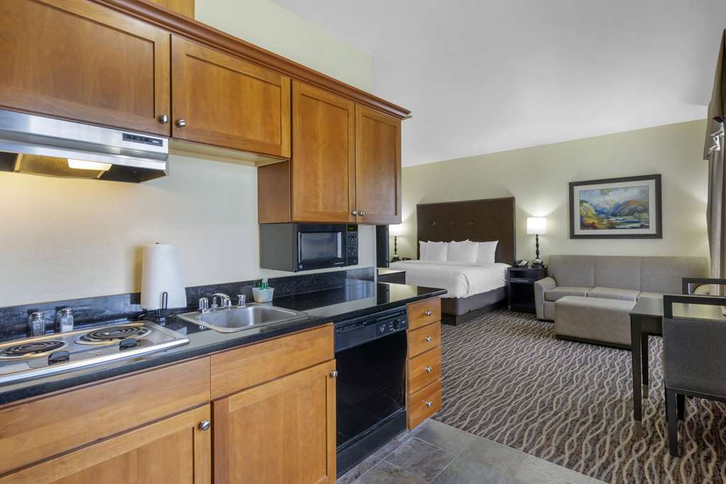 Best Western Plus Ellensburg Hotel - photo 17