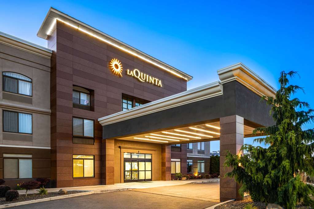 La Quinta Inn & Suites by Wyndham Kennewick - photo 4
