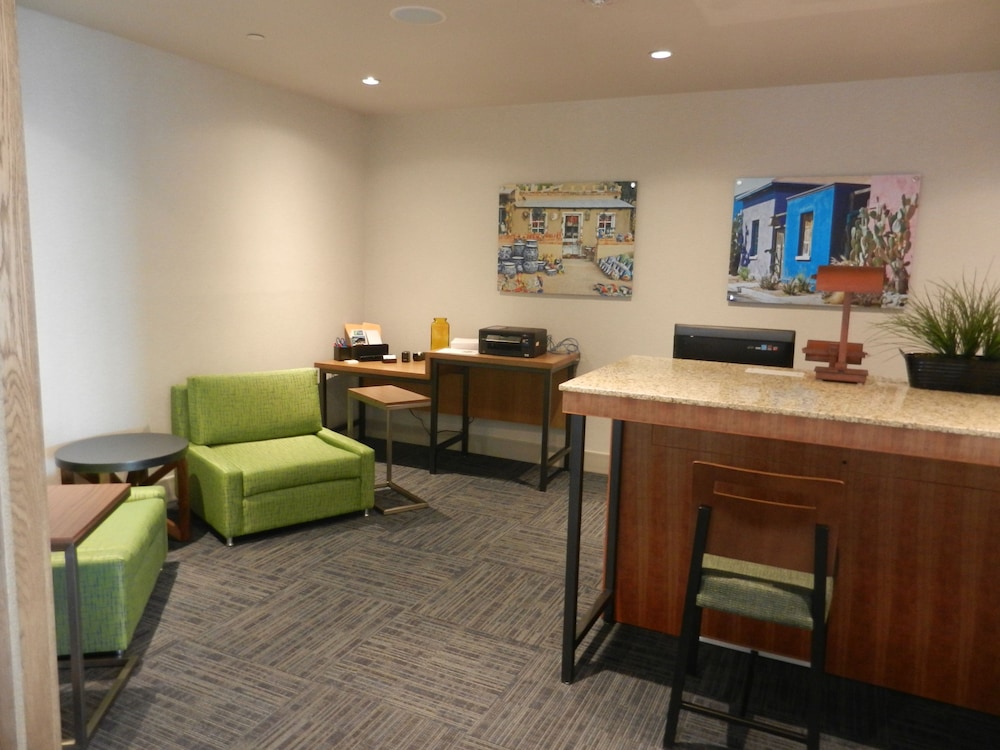Holiday Inn Express & Suites Phoenix West Buckeye by IHG - photo 51