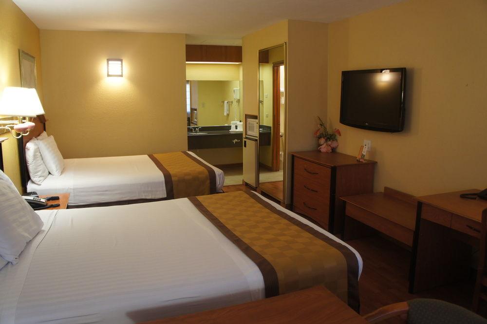 Americas Best Value Inn Harlingen - photo 25