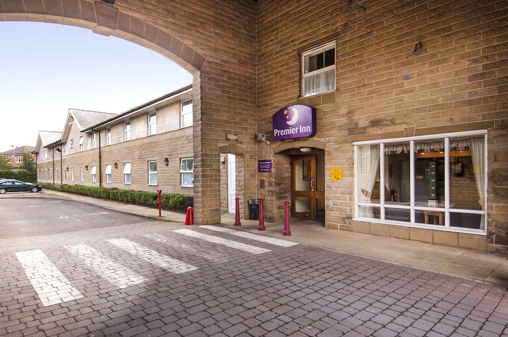 Premier Inn Leeds Bradford Airport — hotel in Leeds