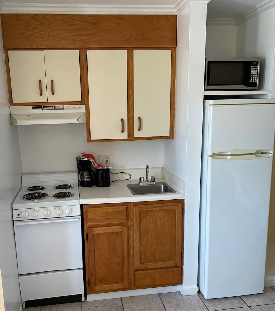 Ocean Cove Motel - photo 10