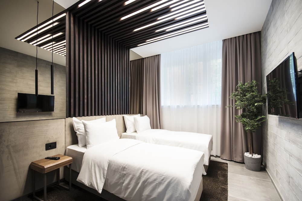 The Location Hotel — Belgrade — photo 4