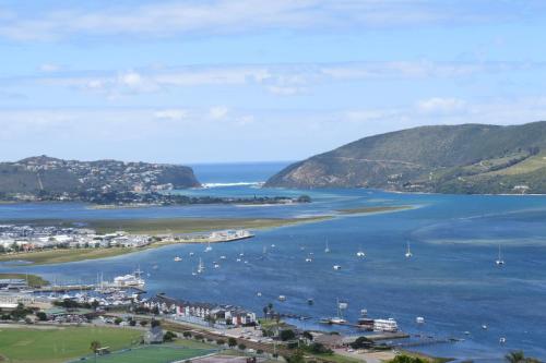 Villa C View Four Apartments — 4-Star Luxury Hotel in Knysna, South Africa