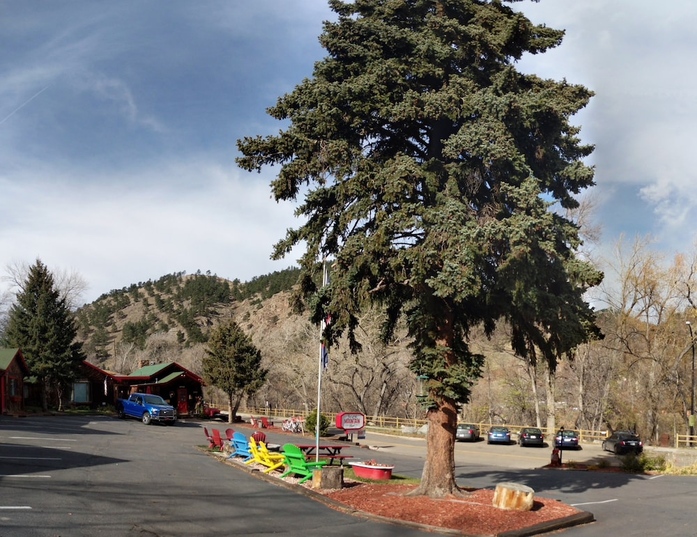 Foot of the Mountain Motel - photo 53