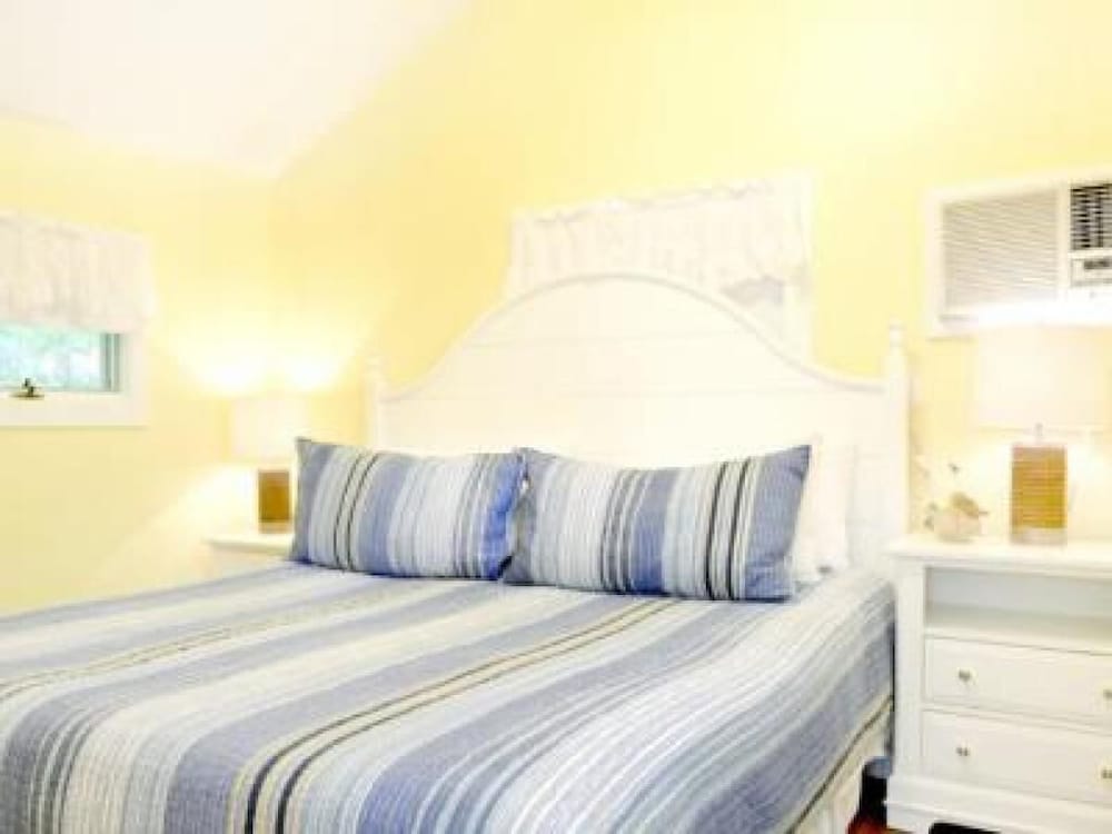 2 River Road Inn & Cottages - photo 21