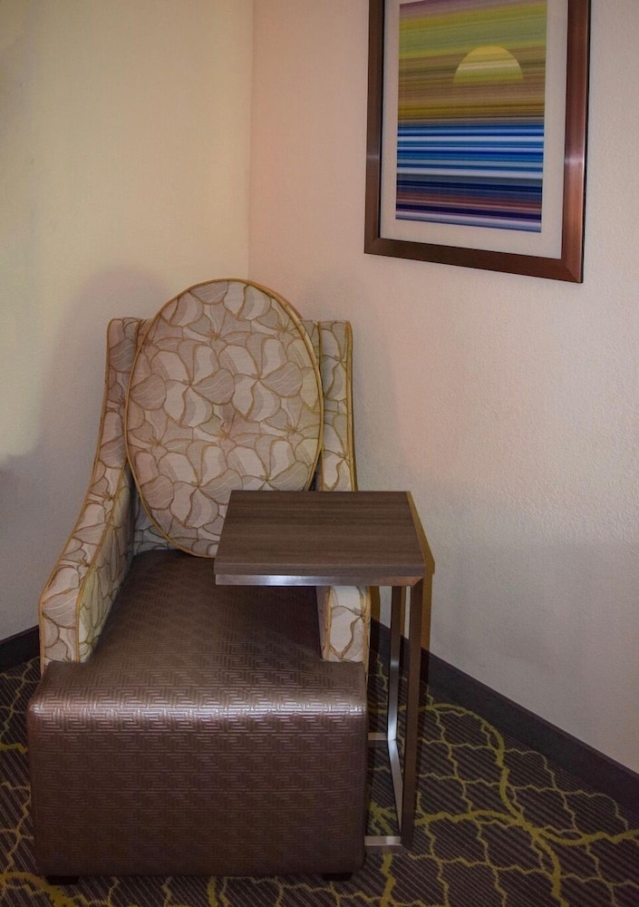 American Inn & Suites West Memphis I 40 I 55 - photo 5