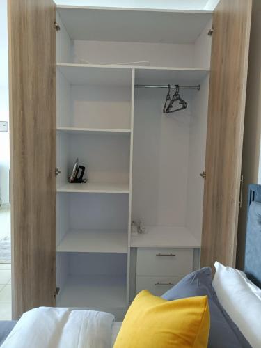 Anmeg Deluxe Rooftop Studio Apartment