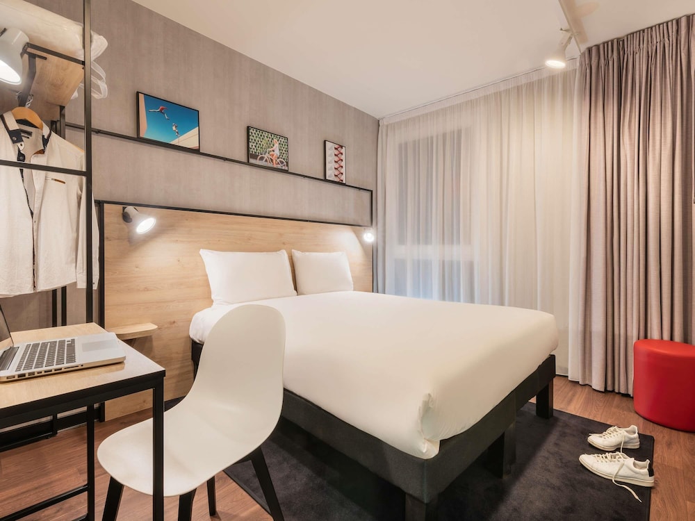 Ibis Acheres St Germain En Laye — hotel in Acheres
