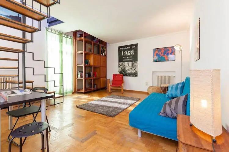 Pignasecca 1 BH25 - last minute hotel in Naples