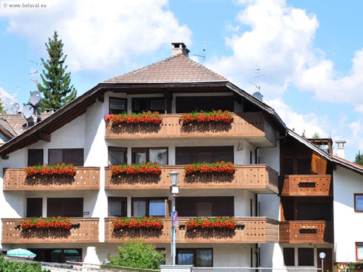 Belaval Apartments — 4-Star Luxury Hotel in La Villa, Italy
