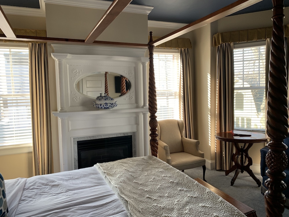 Almondy Inn - photo 36