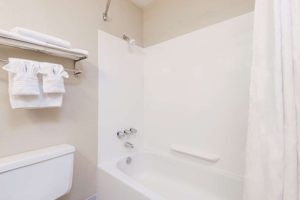 Days Inn by Wyndham Gillette - photo 6