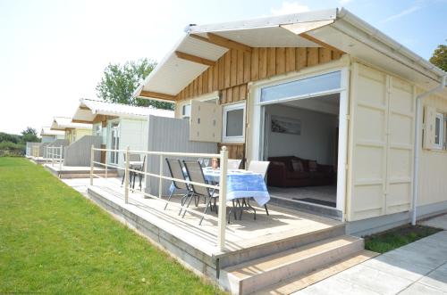 Lake Lodges — hotel in Chichester