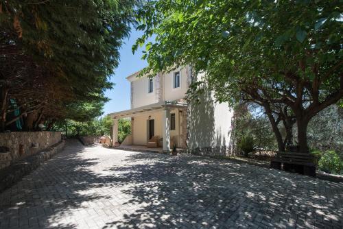 Villa Aziza — 4-Star Luxury Hotel in Corfu, Greece