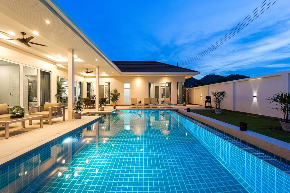 Modern Villa 3BR Great Location KL3 — 4-Star Luxury Hotel in Hua Hin, Thailand