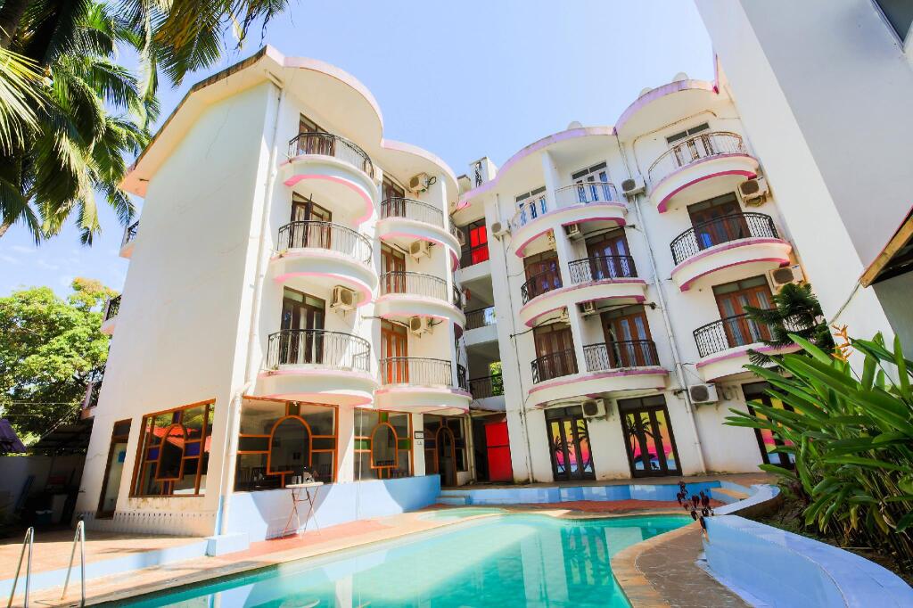 OYO 15651 Silver Palm Resort
