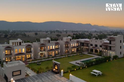 StayVista at Eleganza Villas with BBQ Lawn Bonfire — 4-Star Luxury Hotel in Jaipur, India