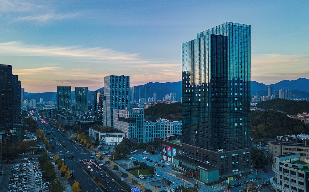World Trade Hotel Tonglu Hangzhou — 4-Star Luxury Hotel in Hangzhou, People's Republic of China