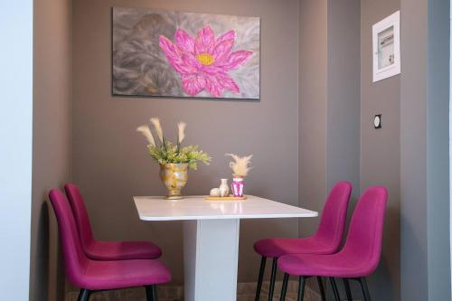 Thessaloniki Luxe Suite Chrysa's Private Getaway — 4-Star Luxury Hotel in Thessaloniki, Greece