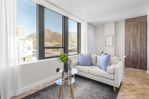Stylish City Escape at Foreshore Place — 4-Star Luxury Hotel in Cape Town, South Africa
