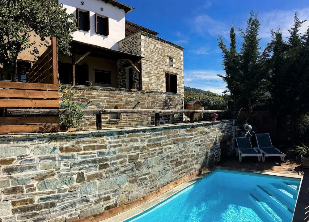 Great Pelion Villa Villa Iris 4 Bedrooms Private Pool — 4-Star Luxury Hotel in Pyli, Greece