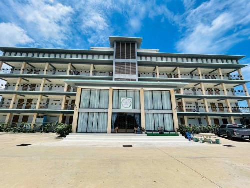 The Chev Hotel in Lop Buri, Thailand