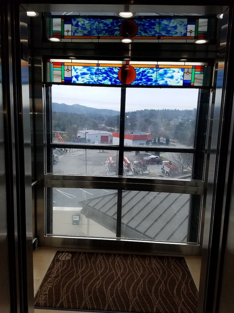 Comfort Inn North of Asheville - photo 67