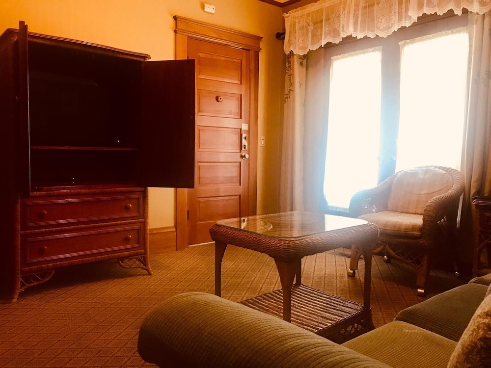 Pacific Grove Inn - photo 54