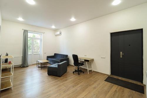 Cozy Central Apartment By Wehost