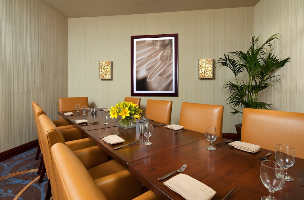 Sheraton Agoura Hills Hotel - photo 23