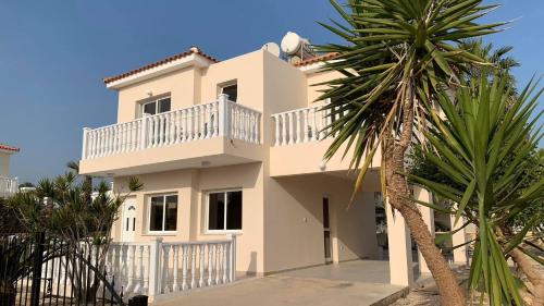 Sunset Sea View Villa — 4-Star Luxury Hotel in Ayia Napa, Cyprus