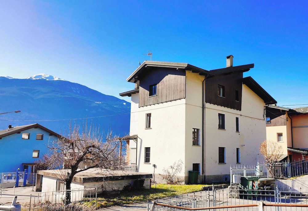 Quiet Two room Apartment With Parking Space Casa Montan — 4-Star Luxury Hotel in Salle, Italy