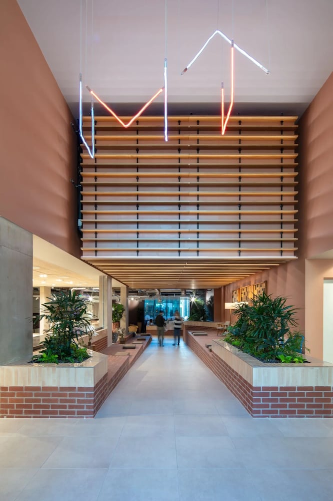 Florence Dock — 4-Star Luxury Hotel in London, United Kingdom