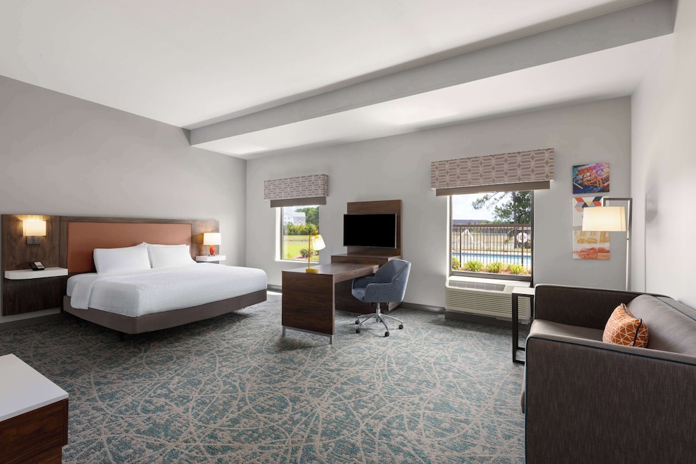 Hampton Inn & Suites Savannah Airport - photo 4