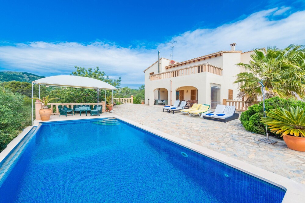 Cas Cans - carbon neutral hotel in Arta