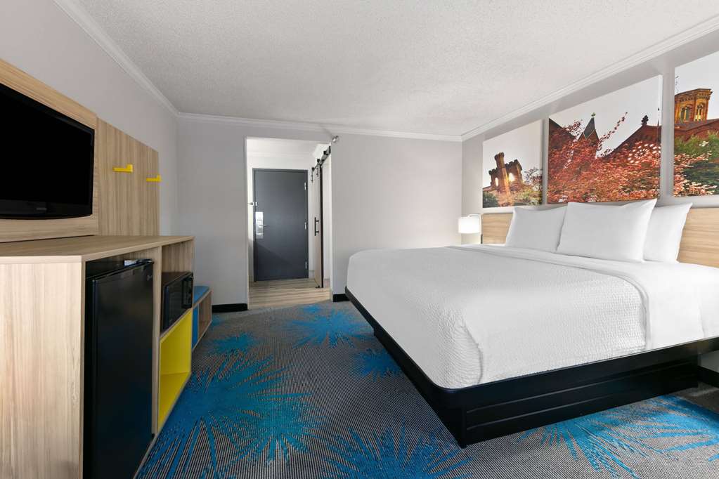 Days Inn by Wyndham Fort Smith - photo 16