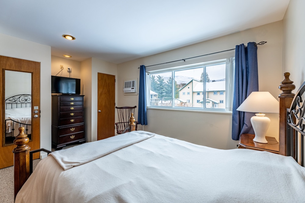 Smugglers' Notch Resort Private Suites - photo 36