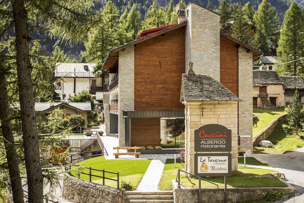 Albergo Ristorante Cuccini — hotel in Varzo
