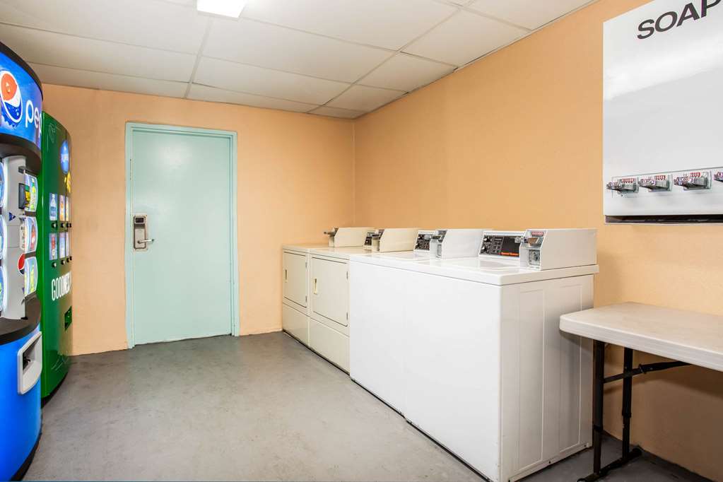 Super 8 by Wyndham North Palm Beach - photo 36