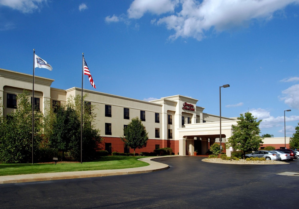 Hampton Inn & Suites Kalamazoo Oshtemo - photo 37