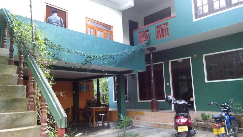 Mango Tree Rooms in Wellawaya, Sri Lanka