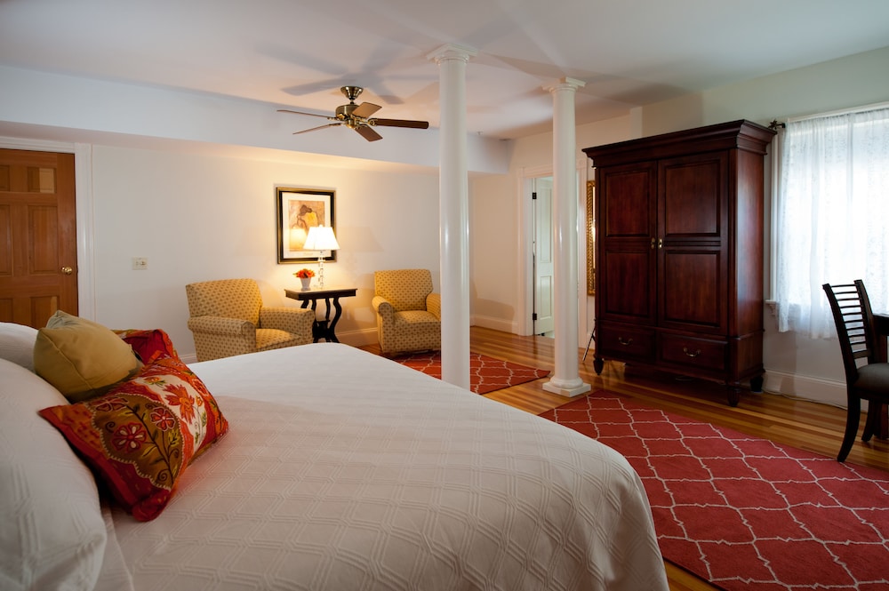 York Harbor Inn - photo 5