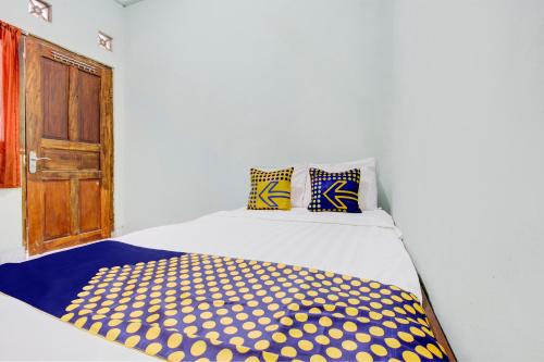 Hotel O Juan Kostel 3 in Purwokerto, Indonesia