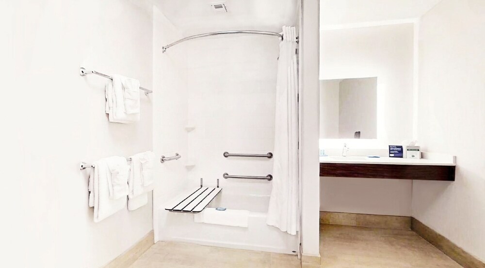 Holiday Inn Express & Suites Chalmette New Orleans S by IHG - photo 6