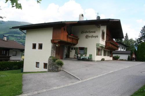 Gästehaus Christoph — 4-Star Luxury Hotel in Ried Im Zillertal, Austria