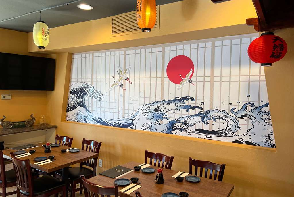La Quinta Inn & Suites by Wyndham San Francisco Airport West - photo 17